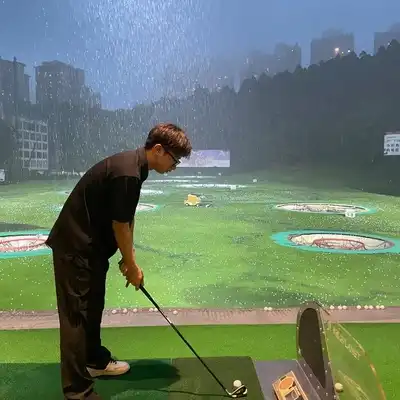 冯芳